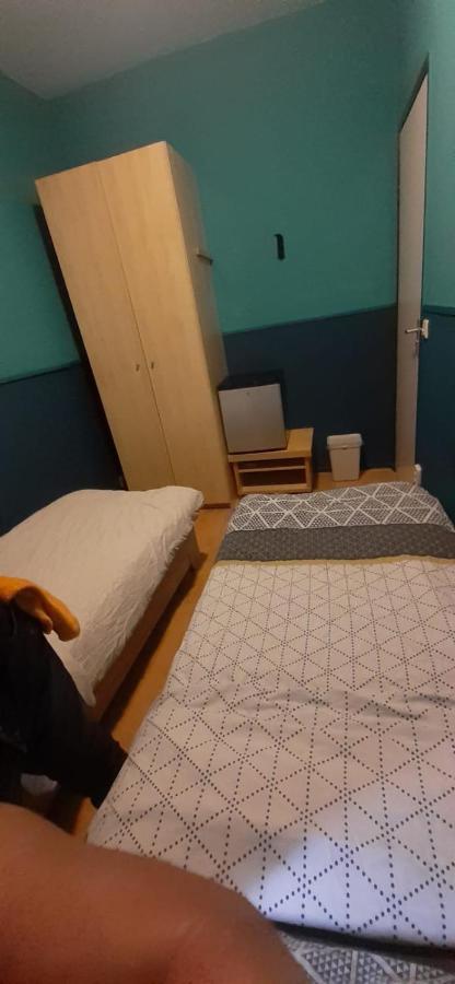 Charlotte, Not For Parties, Not A Hotel, Room With Shared Bathroom, No Kitchen 阿姆斯特丹 外观 照片
