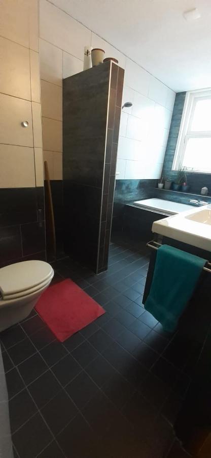 Charlotte, Not For Parties, Not A Hotel, Room With Shared Bathroom, No Kitchen 阿姆斯特丹 外观 照片